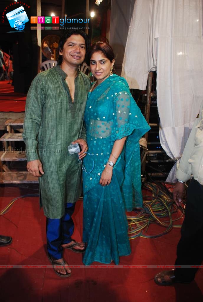 Shaan, Moushmi Chaterjee,Rupa Ganguly at Durga pooja Event hd photo
